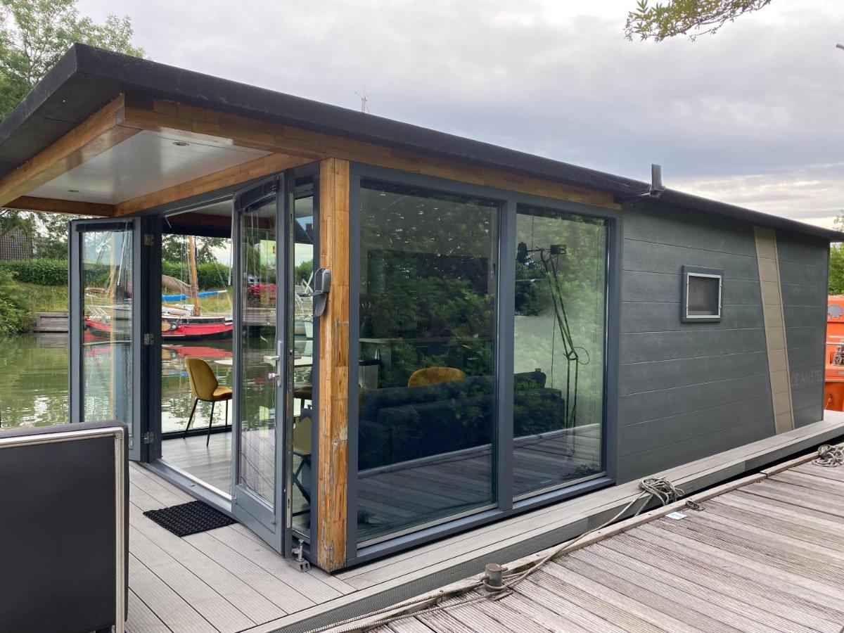 Отель Houseboat De Amstel Монникендам Экстерьер фото